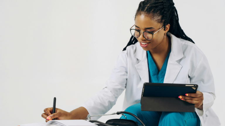 Tips for Evaluating the Best EHR-Ready AI Scribe Tools