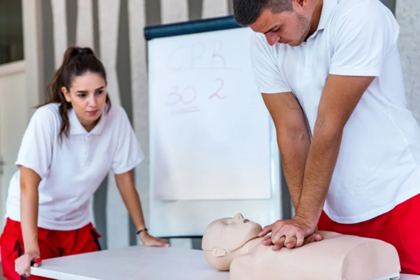 How to Become a CPR Instructor in Dallas: The Perfect Guide